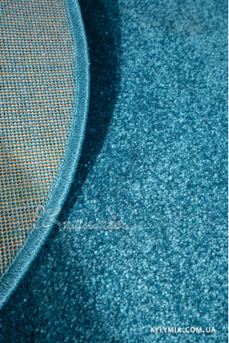 KOLIBRI 11000 18748 Сучасні килими на тканій основі, ворс середній - 9 мм, вага 2,2 кг/м2, нитка - фрiзе. У дитячу, вітальню і спальню. Зроблені в Україні 322х483