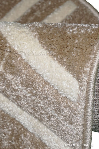 SOHO 1948 2 20269 Сучасні килими з хорошим поєднанням ціна - якість.  Ворс 13 мм, вага 2,5 кг/м2.  Зроблені в Молдові 322х483