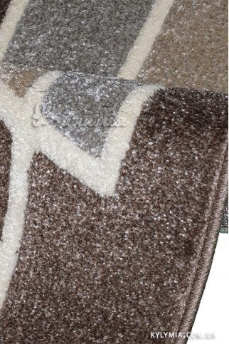 SOHO 1715 2 20299 Сучасні килими з хорошим поєднанням ціна - якість.  Ворс 13 мм, вага 2,5 кг/м2.  Зроблені в Молдові 322х483