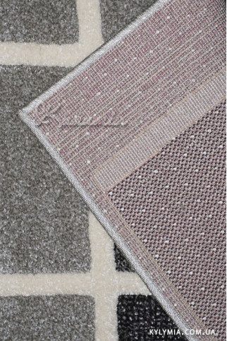 SOHO 1715 1 20303 Современные ковры с хорошим сочетанием цена - качество. Ворс 13 мм, вес 2,5 кг/м2. Сделаны в Молдове 322х483