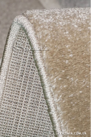 SOHO 1715 1 20304 Современные ковры с хорошим сочетанием цена - качество. Ворс 13 мм, вес 2,5 кг/м2. Сделаны в Молдове 322х483