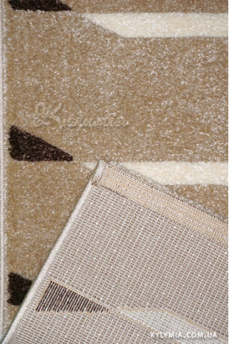 SOHO 5586 1 20313 Современные ковры с хорошим сочетанием цена - качество. Ворс 13 мм, вес 2,5 кг/м2. Сделаны в Молдове 322х483