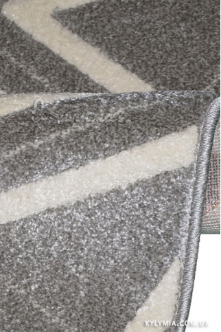 SOHO 1948 1 20325 Современные ковры с хорошим сочетанием цена - качество. Ворс 13 мм, вес 2,5 кг/м2. Сделаны в Молдове 322х483