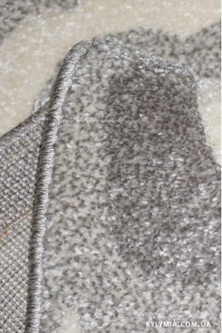 SOHO 1952 1 20339 Сучасні килими з хорошим поєднанням ціна - якість.  Ворс 13 мм, вага 2,5 кг/м2.  Зроблені в Молдові 322х483
