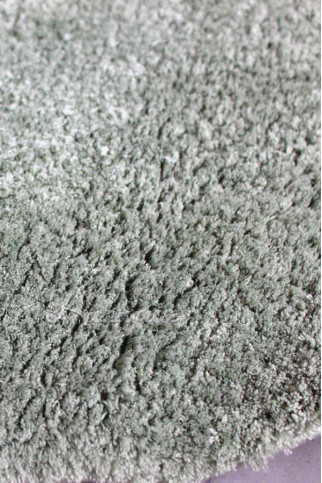 MF LOFT green 20816 Дуже м'який шовковистий килим з поліестрової нитки з високим ворсом.Пiдiйде в спальню і вітальню. 322х483