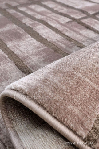 SOFIA 41011 21200 Очень мягкие ковры благодаря полиэстеру. Ворс 11 мм, вес 2,45 кг/м2. Подойдут на пол в спальни и гостиные. Сделаны в Украине 322х483