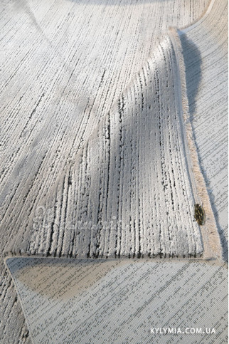 IKON IK09C 22834 Очень мягкие ковры Pierre Cardin (по лицензии). Ворс - акрил и эвкалиптовый шелк, хлопковая основа 322х483