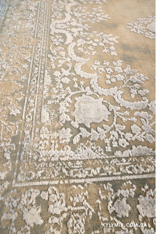 IKON IK01B 22847 Очень мягкие ковры Pierre Cardin (по лицензии). Ворс - акрил и эвкалиптовый шелк, хлопковая основа 322х483