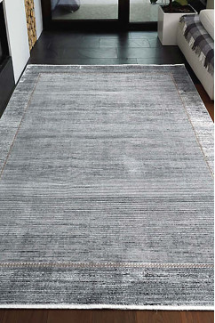 SOHO HOUSE CS16A 24889 Килим топової якості з віскози, яку називають штучним шовком. Невисокий ворс 5мм і дуже велика щільність 2 млн вузлів на м2 242х363