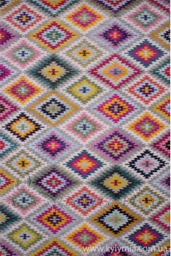 CASABLANCA B382C 15165 Ковры из высококачественного полипропилена. Оригинальны  пестрыми и контрастными красками. 242х363